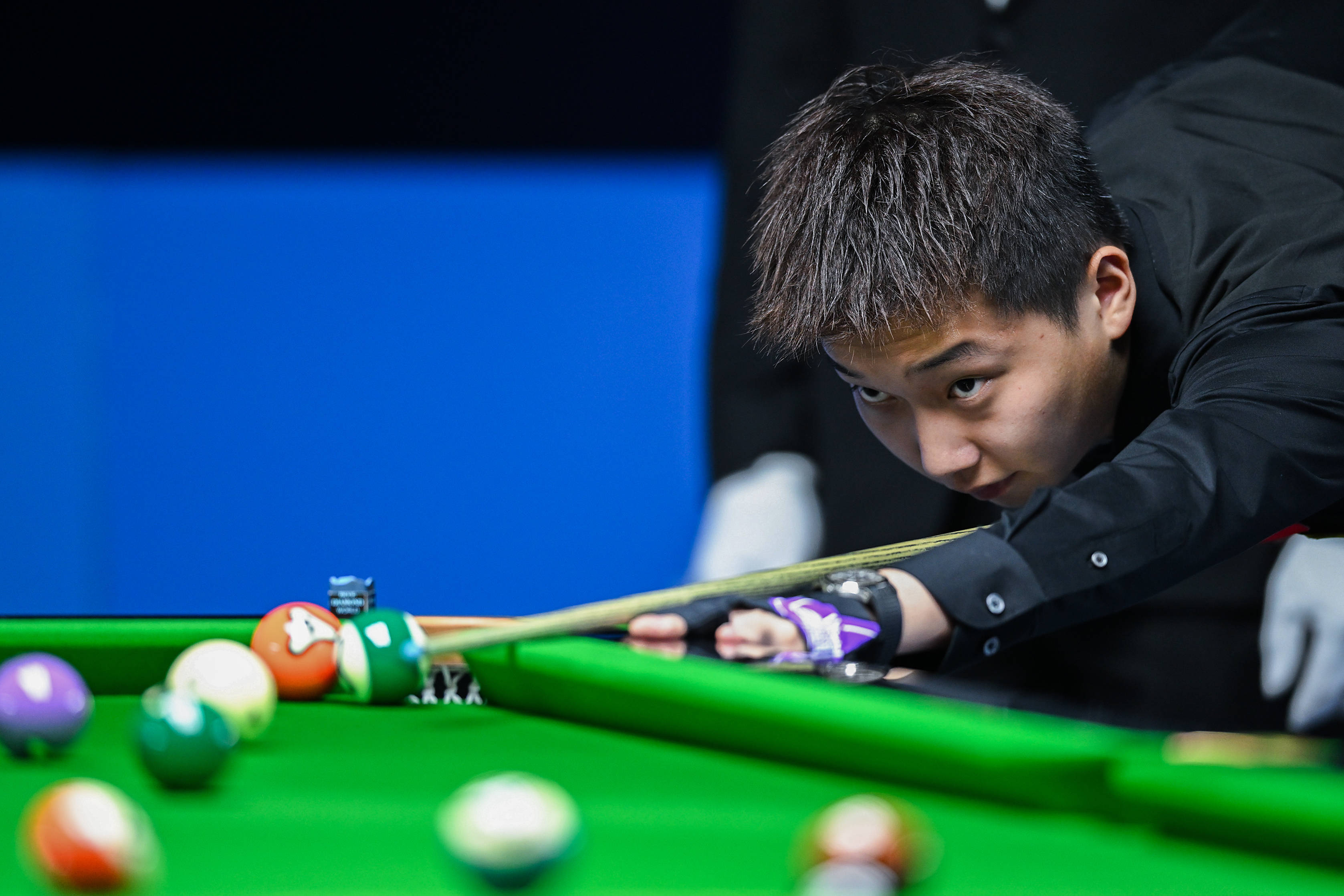 不慎与他背 不慎与他背