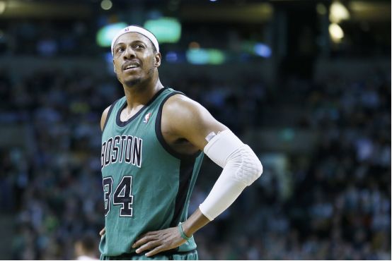 目光再次聚 目光再次聚